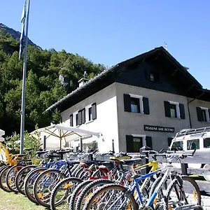 Chalet Valania Affittacamere Pradelle
